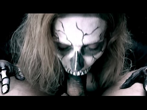 ❤️ Demon djevojka siše kurac svojim crnim ustima i guta spermu. ️ Super seks na hr.com-porn-zog.ru ❌️❤